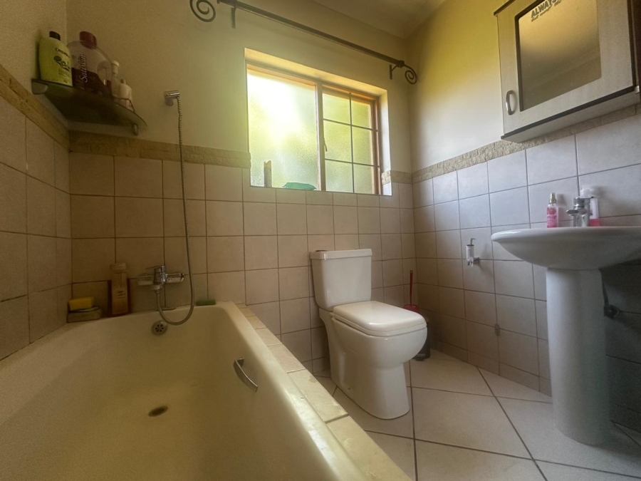 4 Bedroom Property for Sale in Hillside Free State